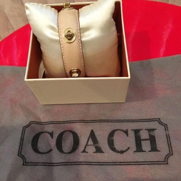 Coach Turn Key Leather Bracelet - Picture 2 of 8